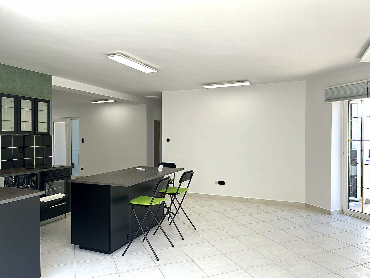 Nyitott, világos tér